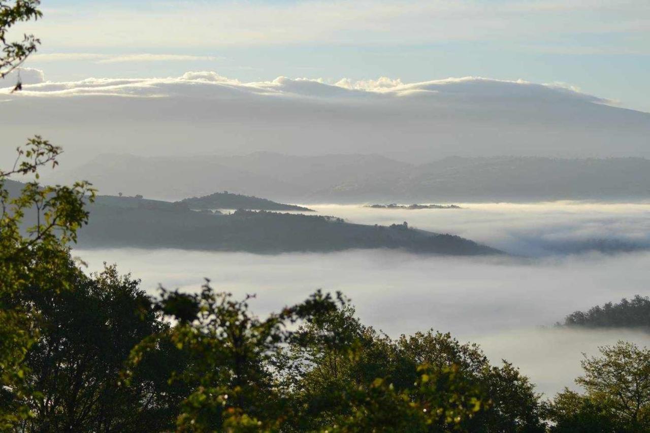 Agriturismo Montesalce Gubbio Kültér fotó