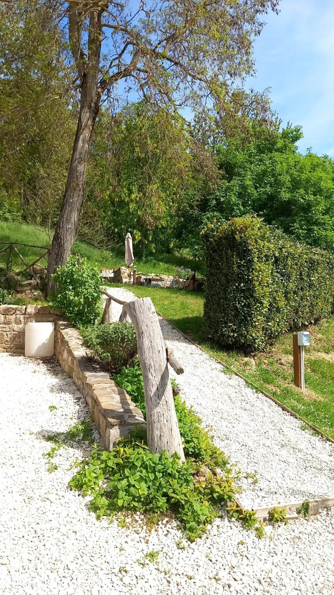 Agriturismo Montesalce Gubbio Kültér fotó